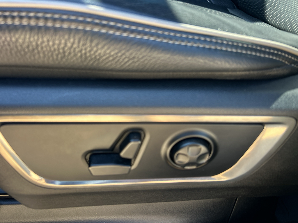 Used 2019 Diamond Black Crystal Pearlcoat Ram Limited image 13