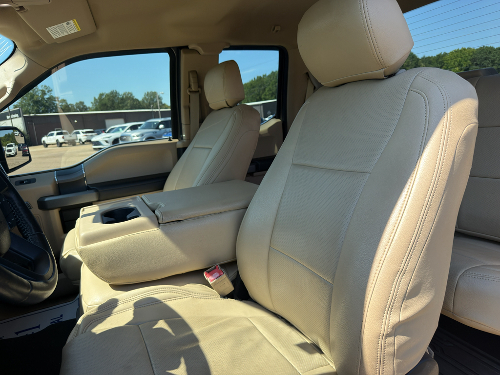 Used 2018 MAGNETIC Ford XLT image 9