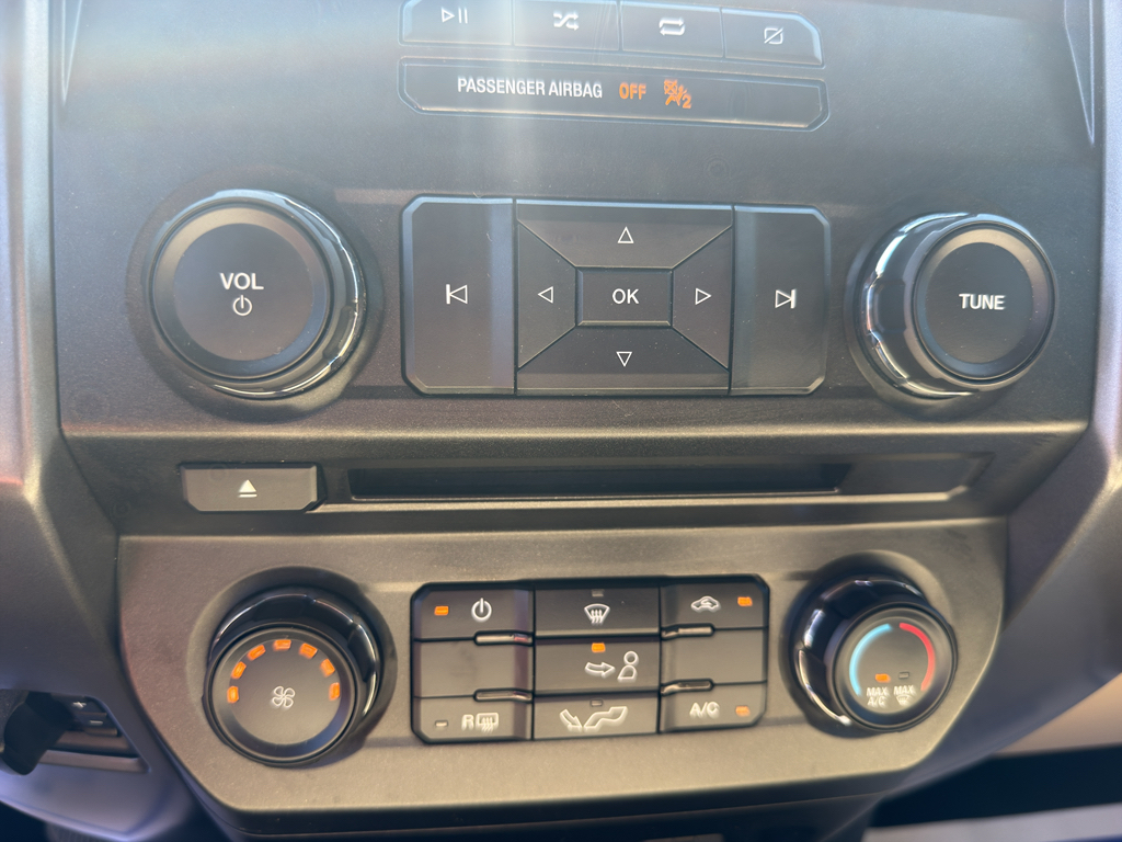 Used 2018 MAGNETIC Ford XLT image 13