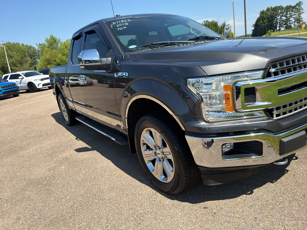 Used 2018 MAGNETIC Ford XLT image 3