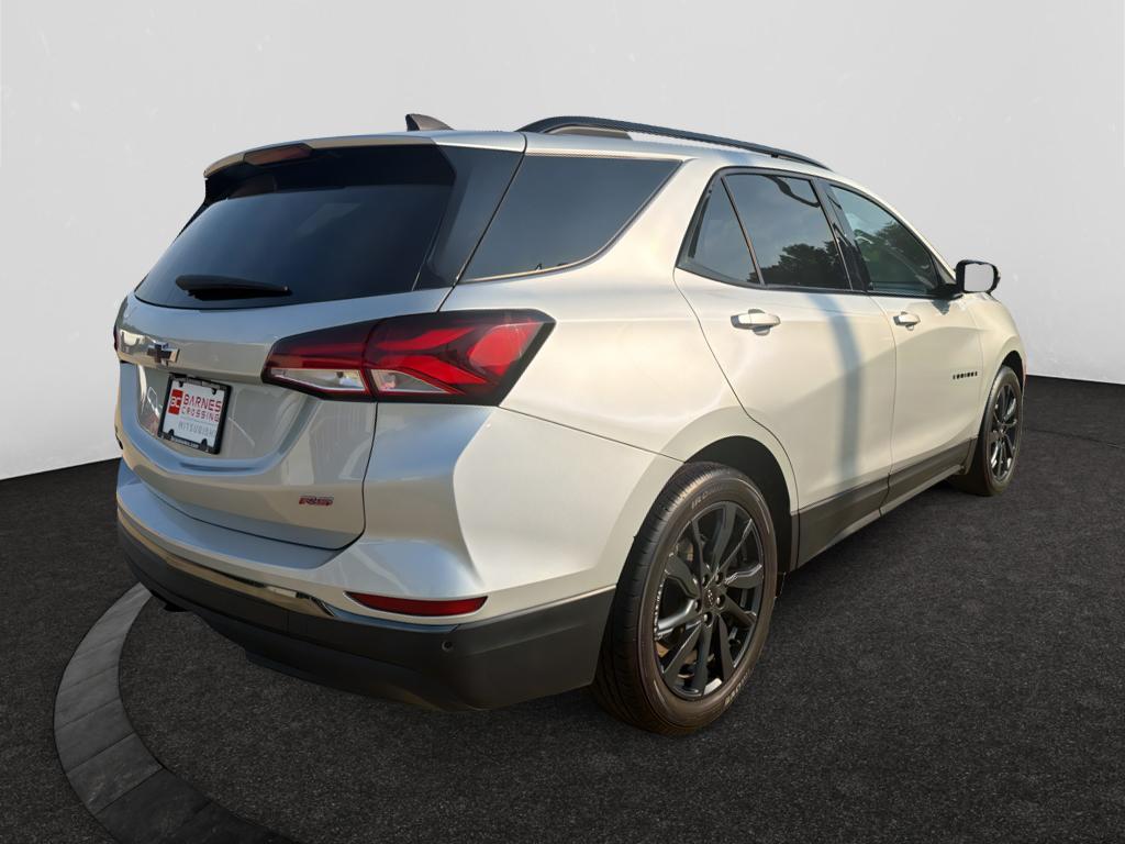 Used 2022 Silver Ice Metallic Chevrolet RS image 4
