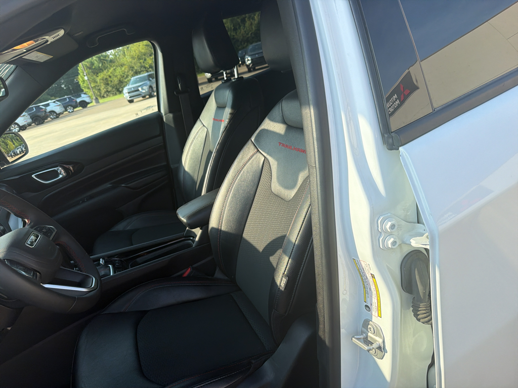 Used 2025 Bright White Clearcoat Jeep Trailhawk image 11