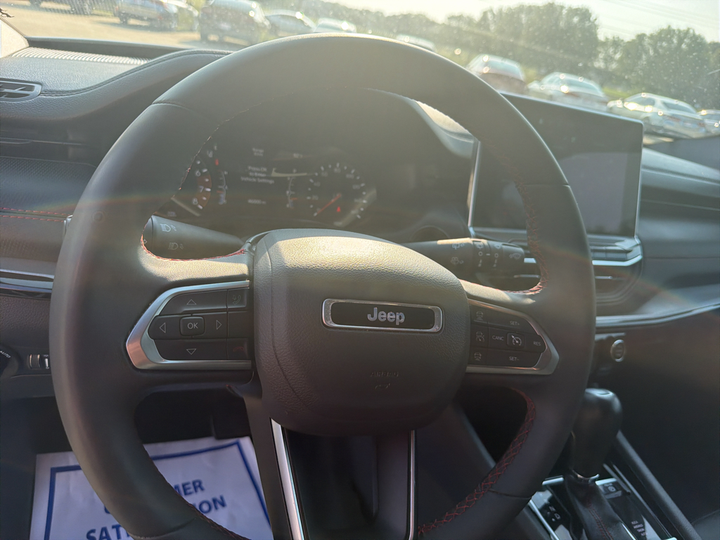 Used 2025 Bright White Clearcoat Jeep Trailhawk image 13