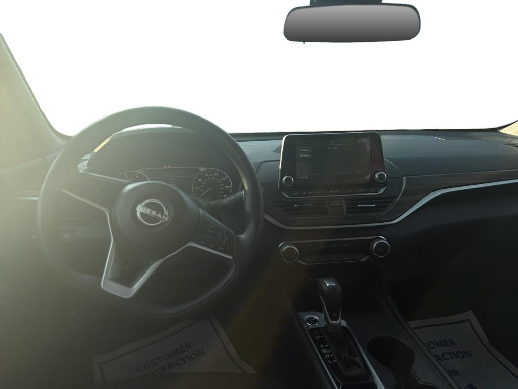 Used 2025 Gun Metallic Nissan SV image 8
