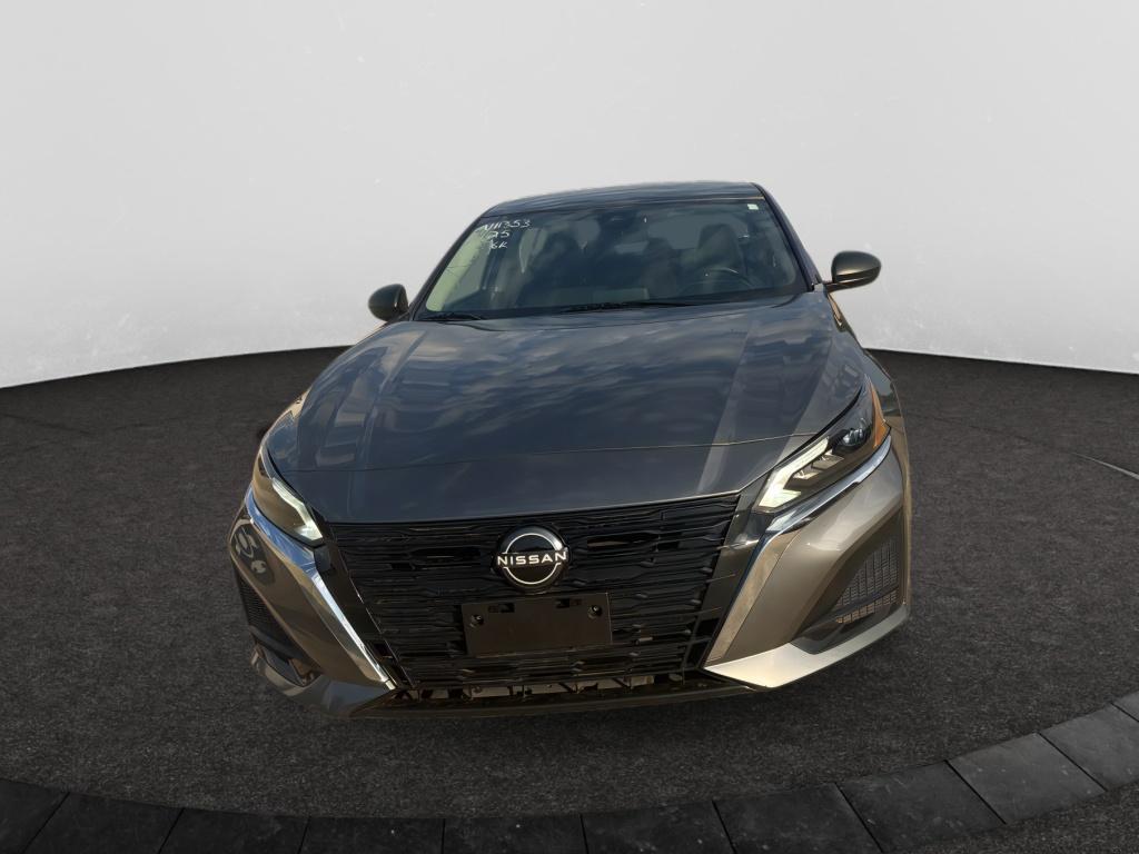Used 2025 Gun Metallic Nissan SV image 2