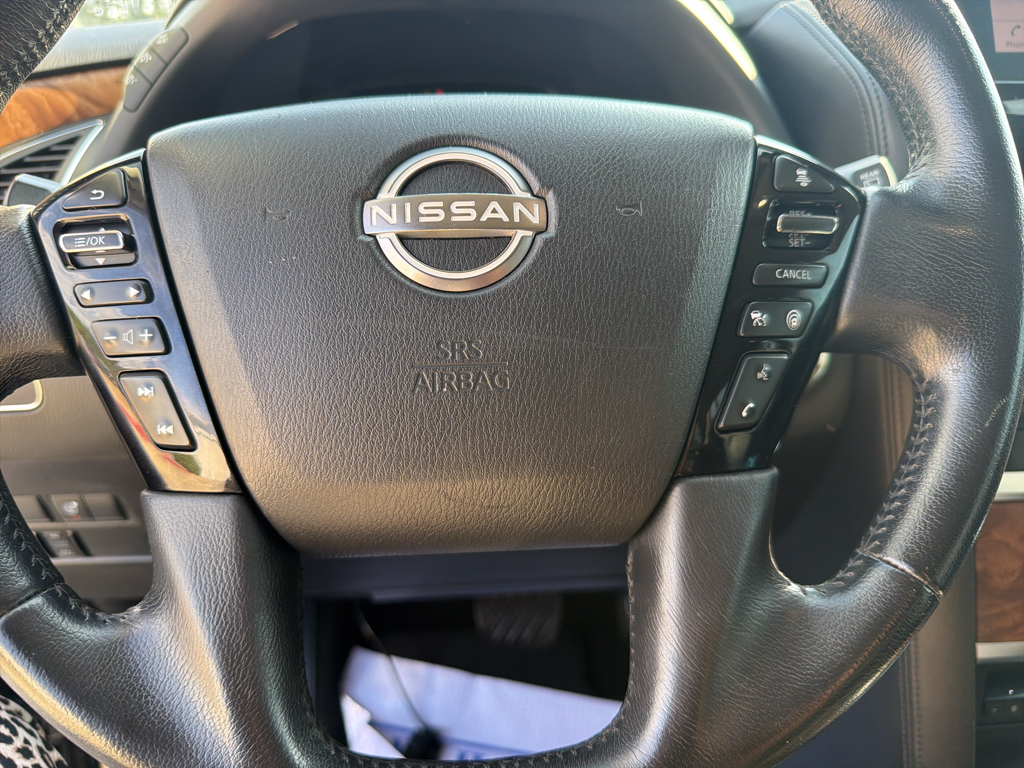 Used 2022 Super Black Nissan SL image 14