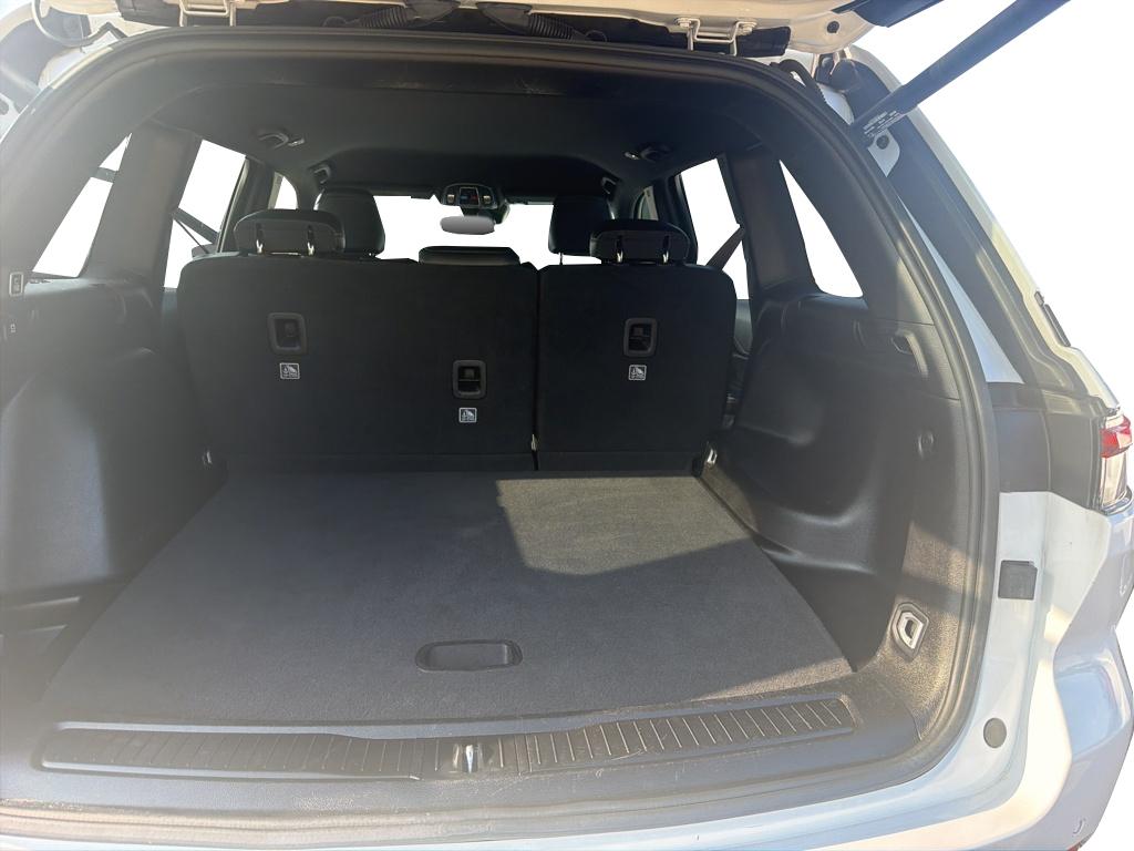 Used 2024 Bright White Clearcoat Jeep Altitude image 7