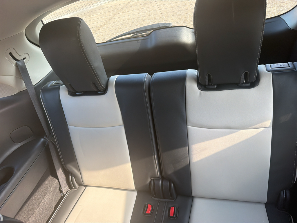 Used 2020 Black Obsidian INFINITI SIGNATURE EDITION image 9