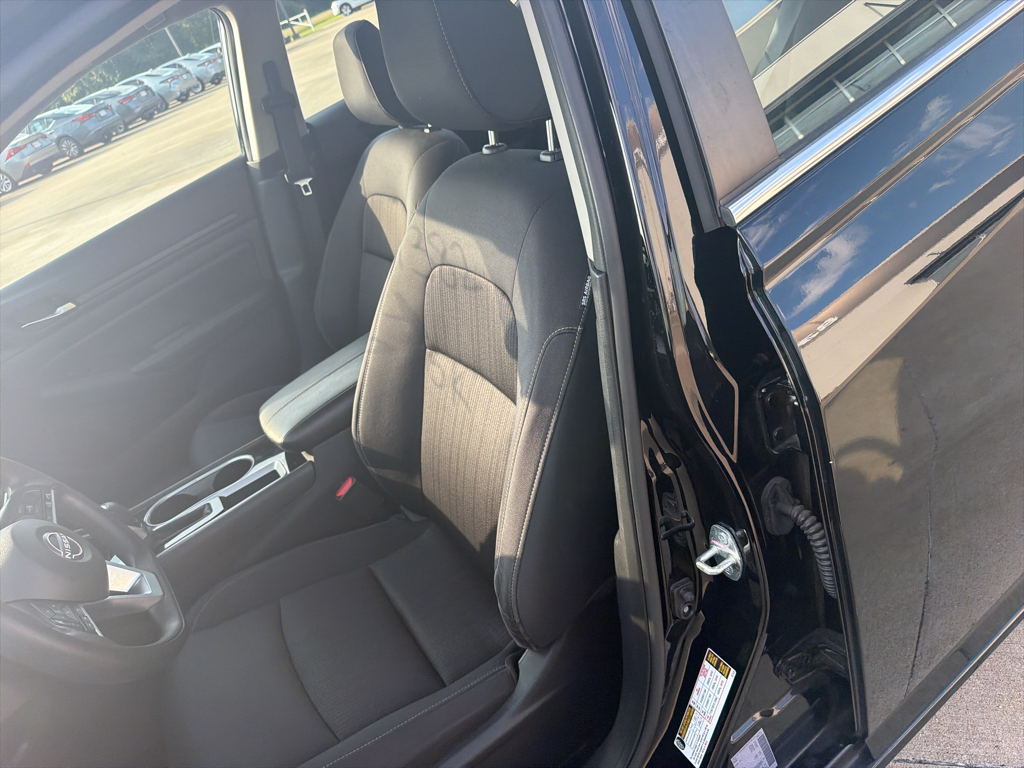 Used 2024 Super Black Nissan 2.5 SV image 10