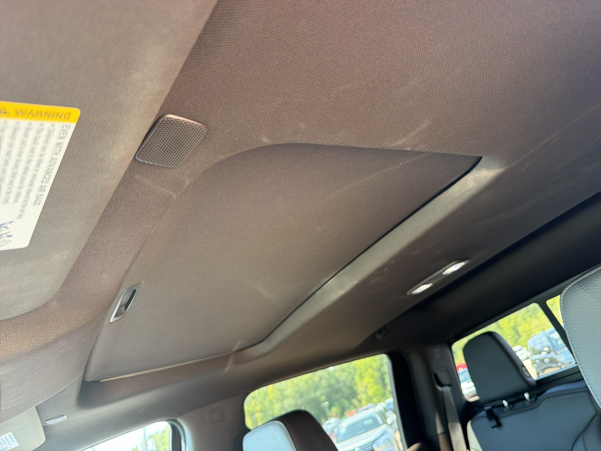 Used 2021 White Frost Tricoat GMC Denali image 12