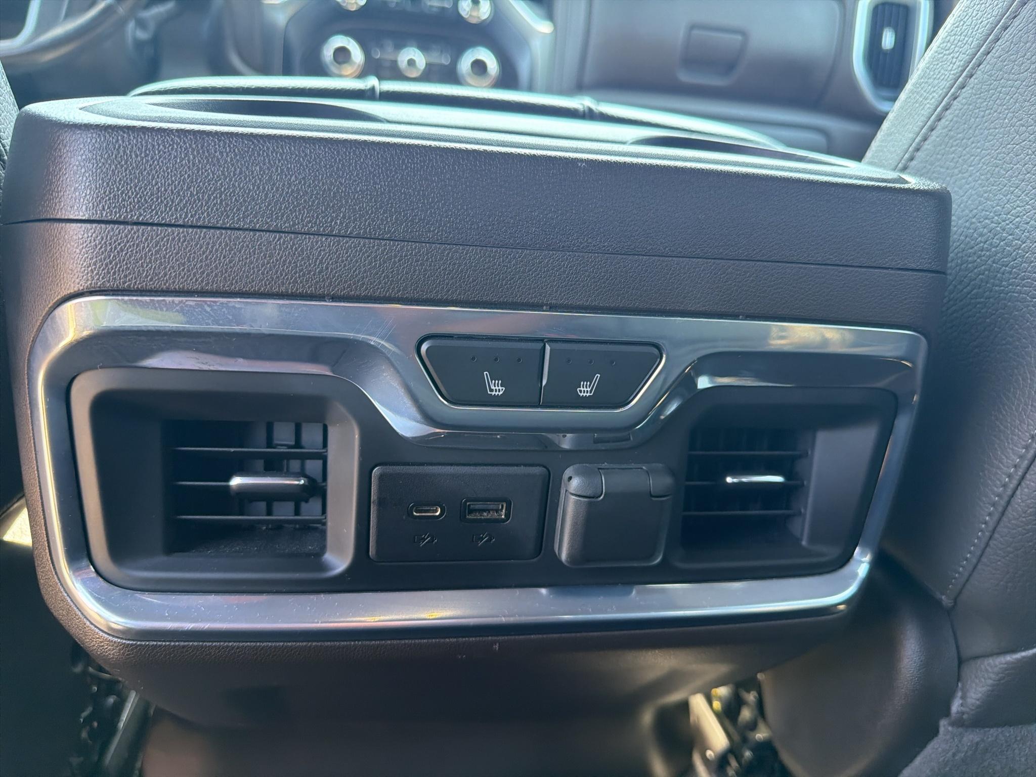 Used 2021 White Frost Tricoat GMC Denali image 8