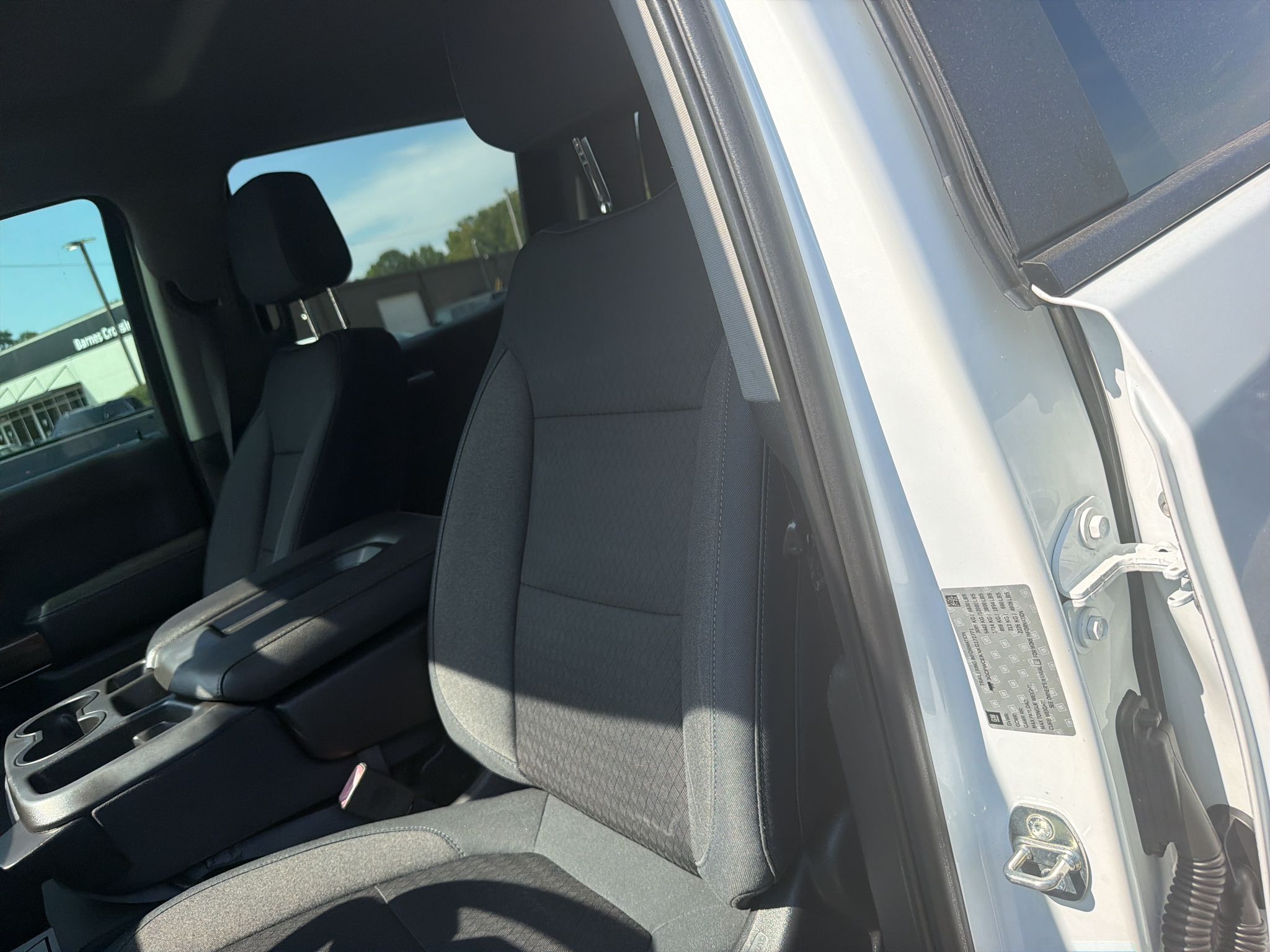 Used 2019 Summit White Chevrolet LT image 9