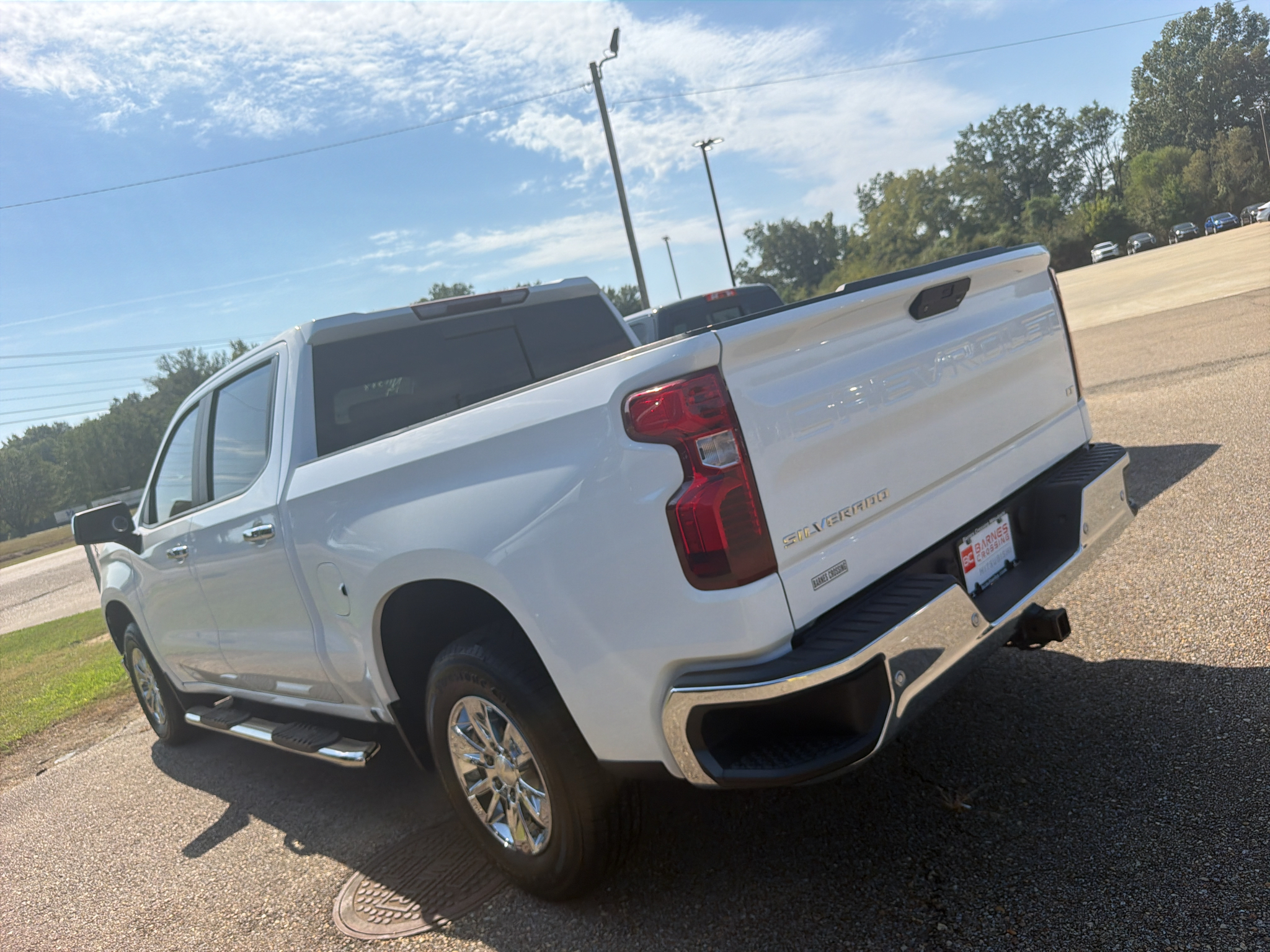 Used 2019 Summit White Chevrolet LT image 6