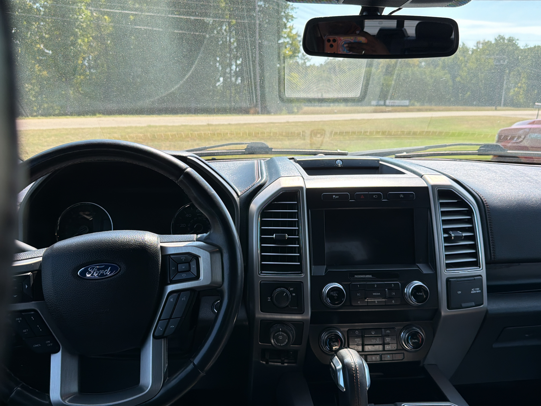 Used 2019 Ingot Silver Metallic Ford Platinum image 10