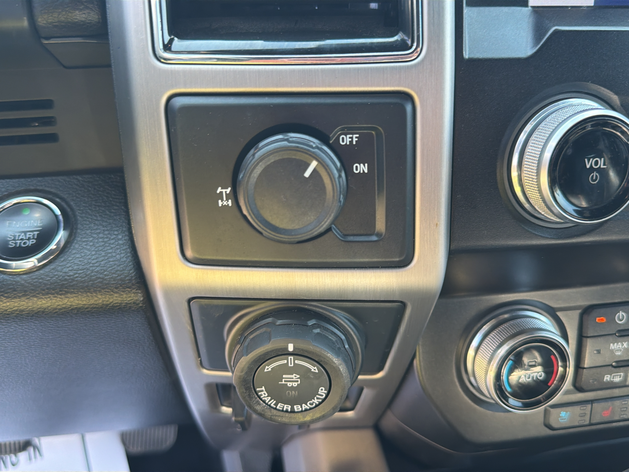 Used 2019 Ingot Silver Metallic Ford Platinum image 16
