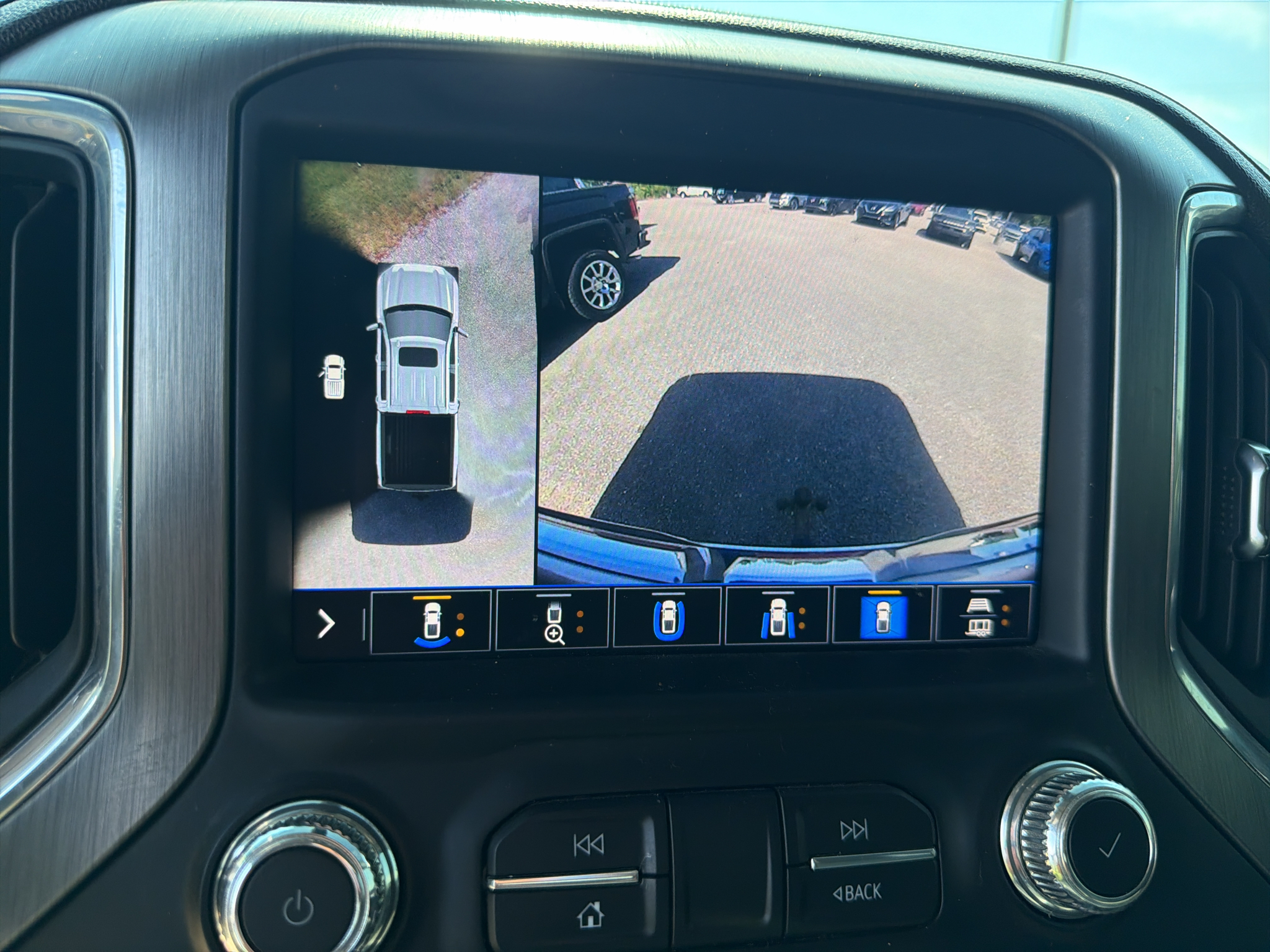 Used 2020 White Frost Tricoat GMC Denali image 11