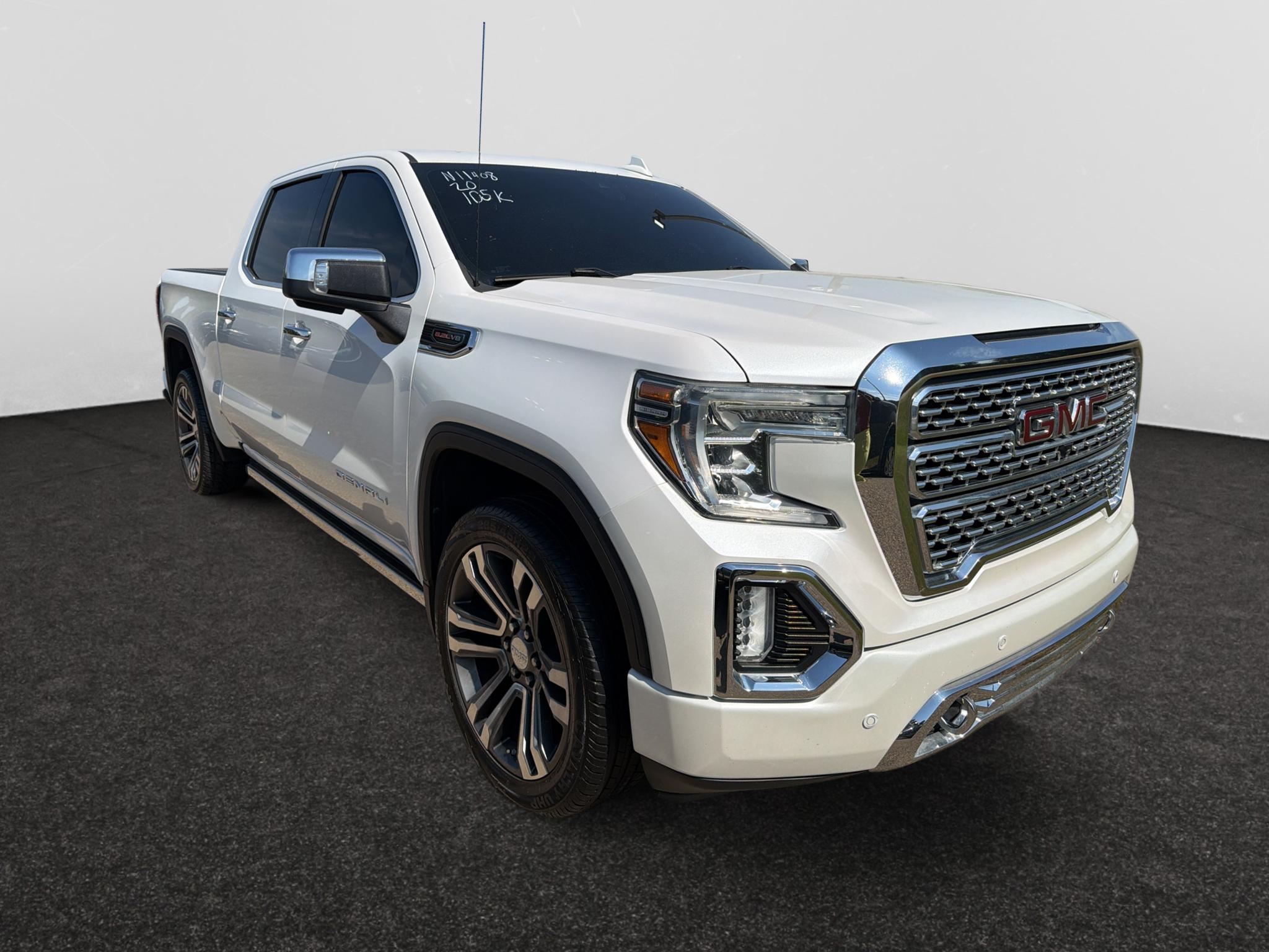 Used 2020 White Frost Tricoat GMC Denali image 3