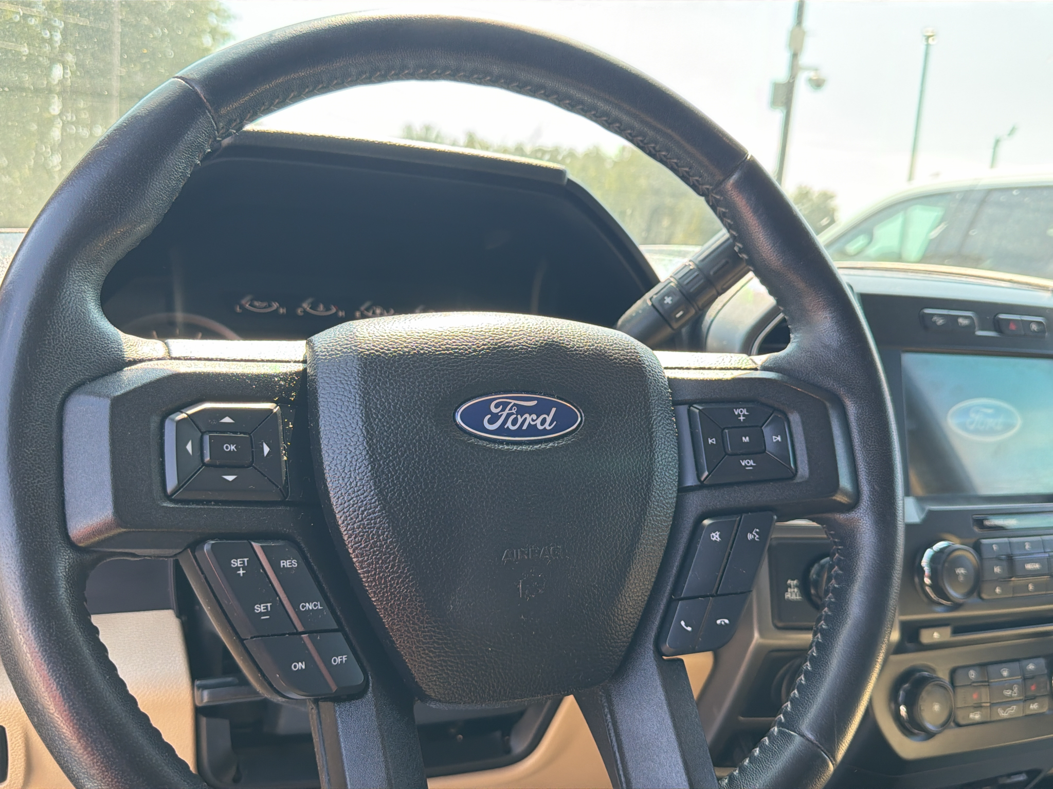 Used 2018 Ruby Red Metallic Tinted Clearcoat Ford XLT image 10