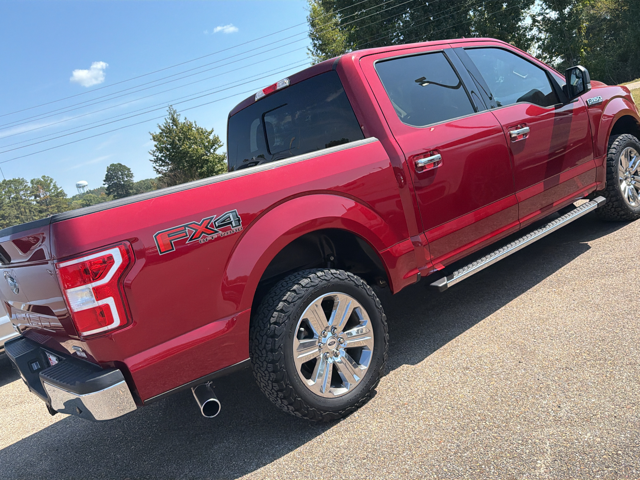 Used 2018 Ruby Red Metallic Tinted Clearcoat Ford XLT image 4
