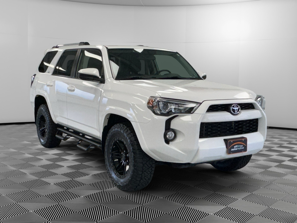 2019 Toyota 4Runner SR5's photo