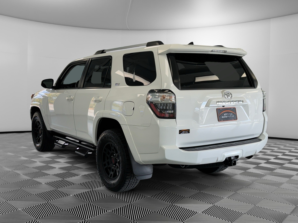 2019 Toyota 4Runner SR5 photo 3