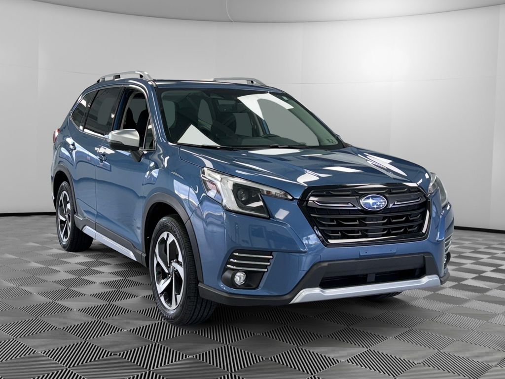 2023 Subaru Forester Touring's photo