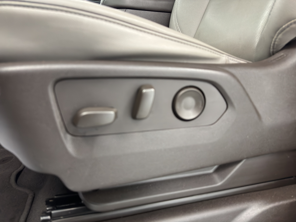 2023 Gmc Yukon XL 1500 SLT photo 9