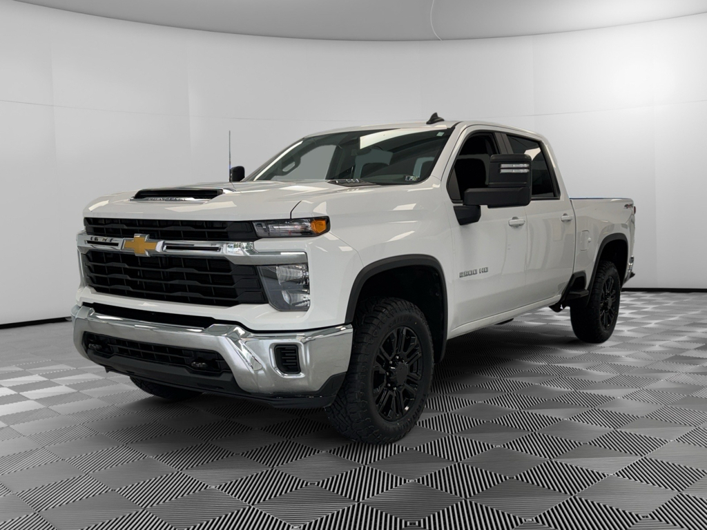 2024 Chevrolet Silverado 2500HD LT photo 3