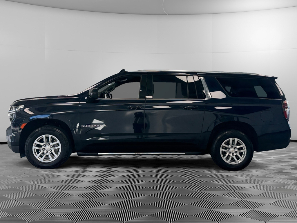 2024 Chevrolet Suburban 1500 LT photo 4