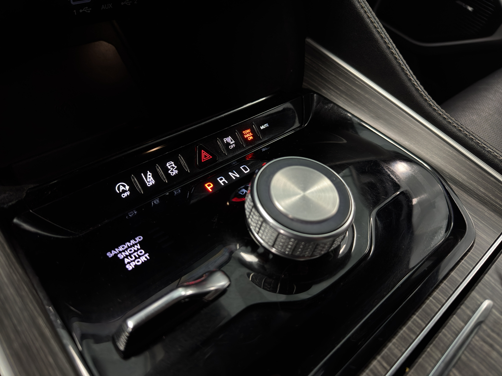 2024 Jeep Wagoneer Series II photo 28