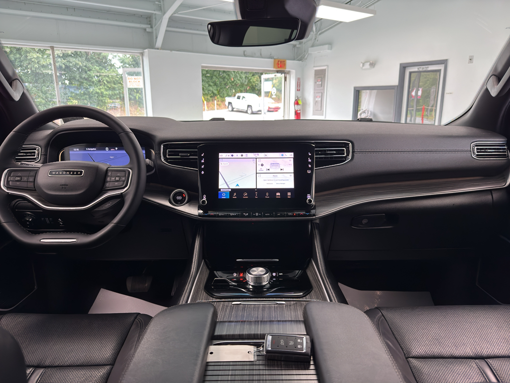 2024 Jeep Wagoneer Series II photo 23