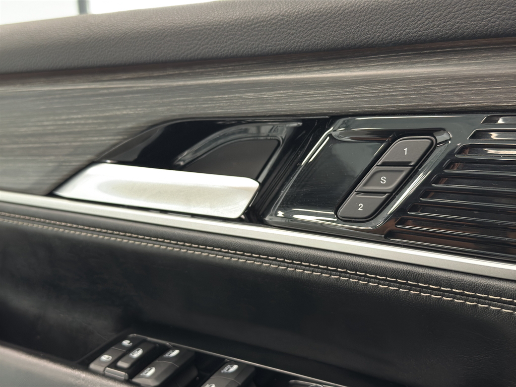 2024 Jeep Wagoneer Series II photo 17