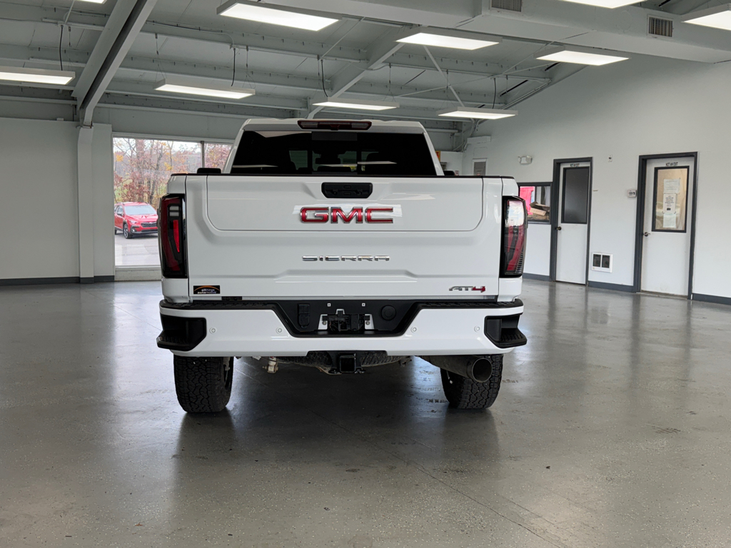 2025 Gmc Sierra 2500 HD AT4 photo 3