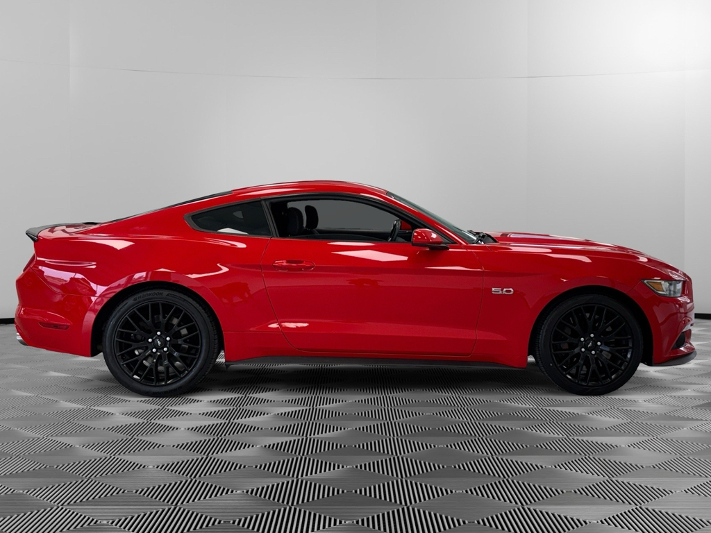 2016 Ford Mustang GT photo 8