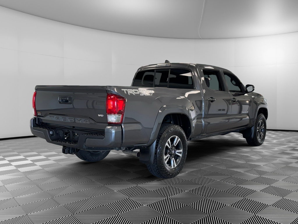 2016 Toyota Tacoma TRD Sport Double Cab photo 4