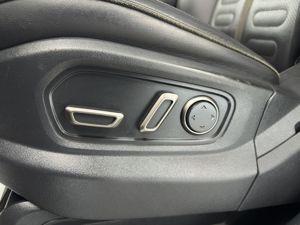 2022 Rivian R1T Launch Edition photo 13