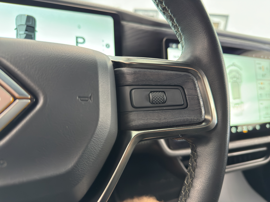 2022 Rivian R1T Launch Edition photo 18