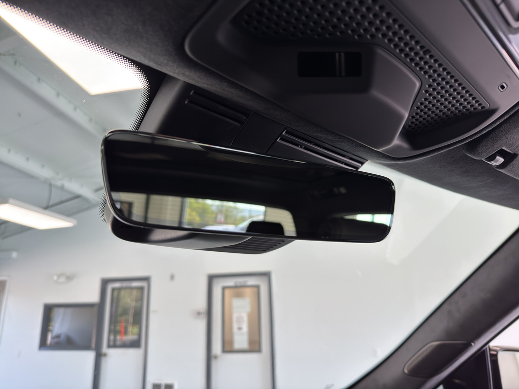 2022 Rivian R1T Launch Edition photo 26