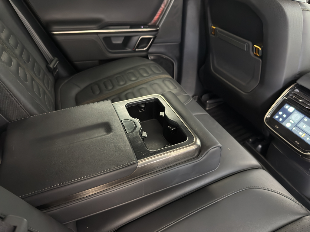 2022 Rivian R1T Launch Edition photo 31