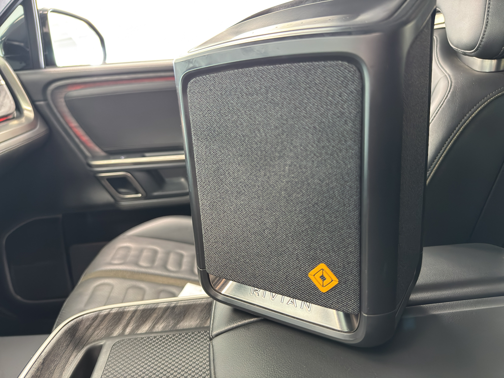 2022 Rivian R1T Launch Edition photo 27