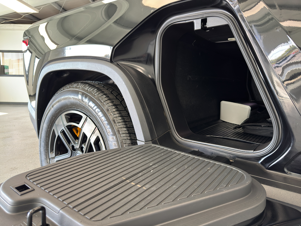 2022 Rivian R1T Launch Edition photo 34