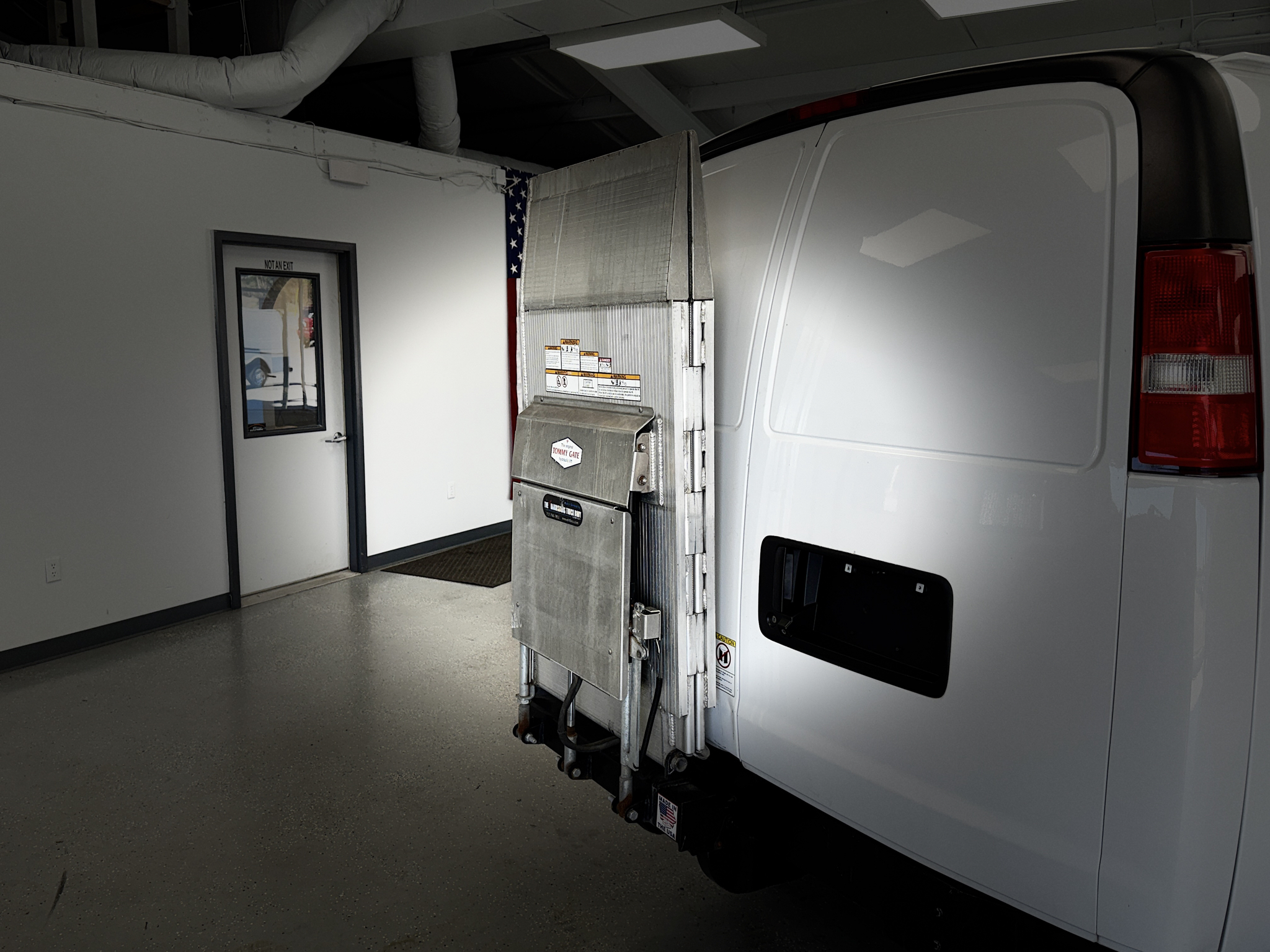 2019 Chevrolet Express Cargo Work Van - Photo 21