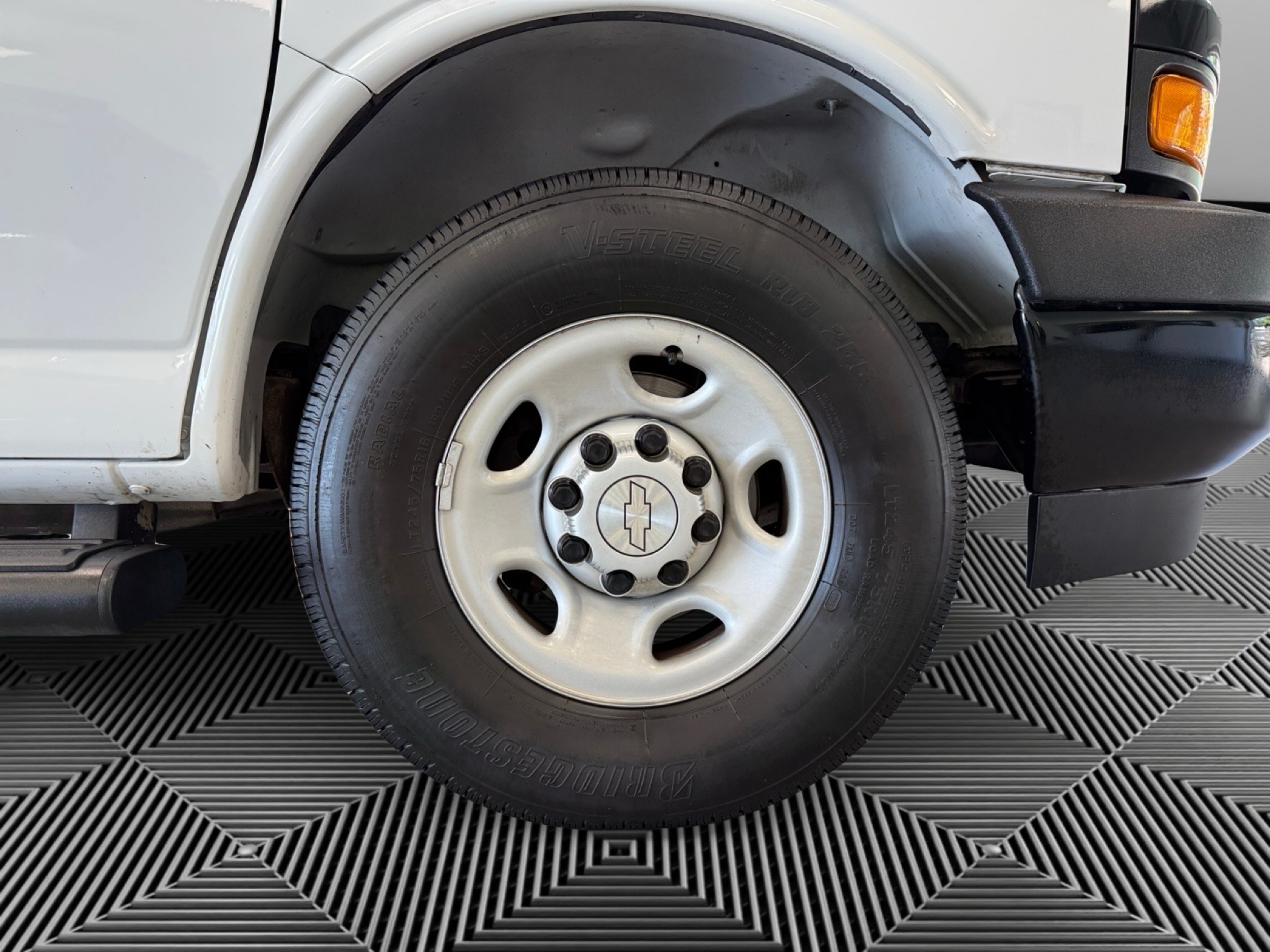 2019 Chevrolet Express Cargo Work Van - Photo 10