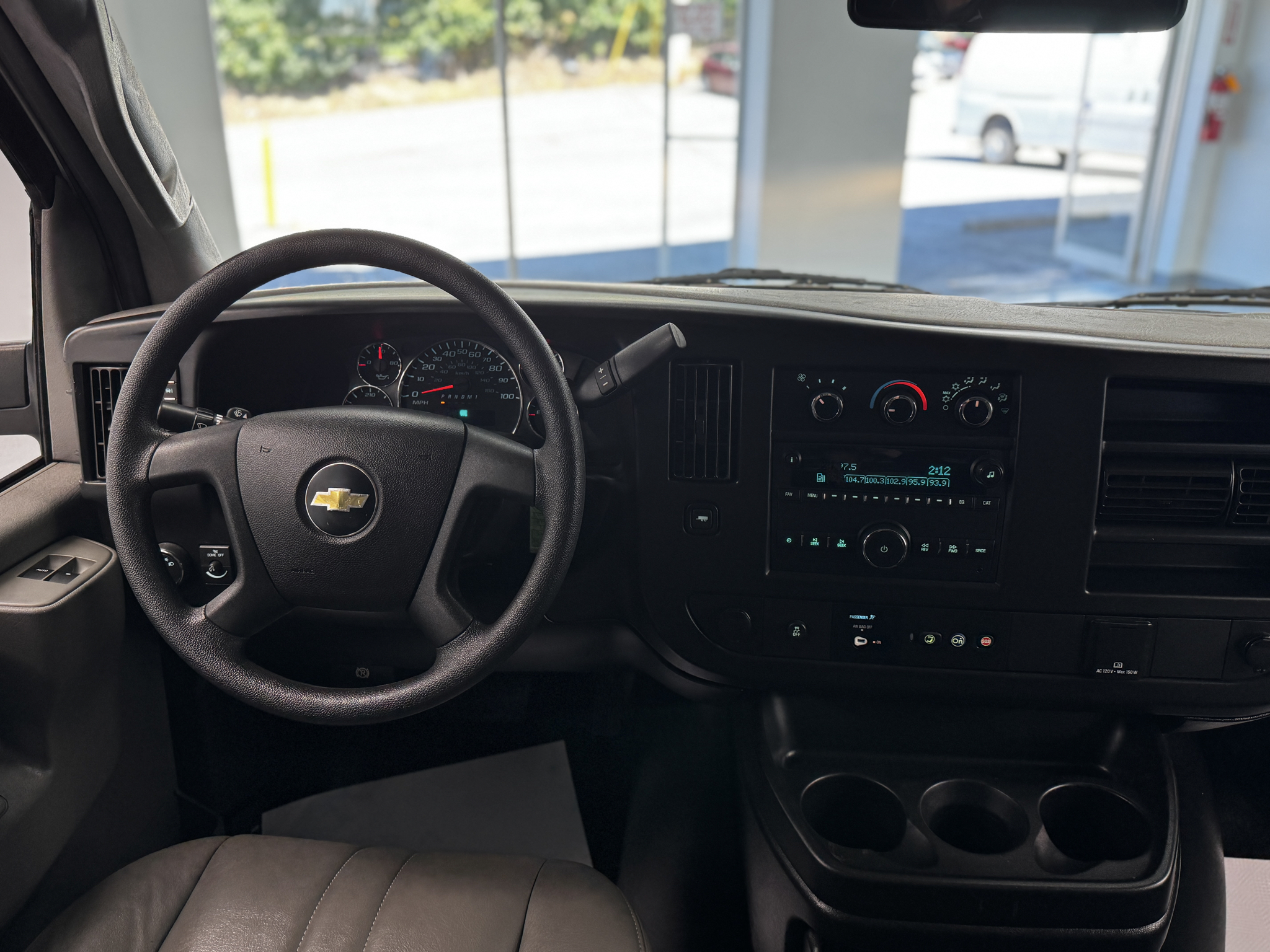2019 Chevrolet Express Cargo Work Van - Photo 16