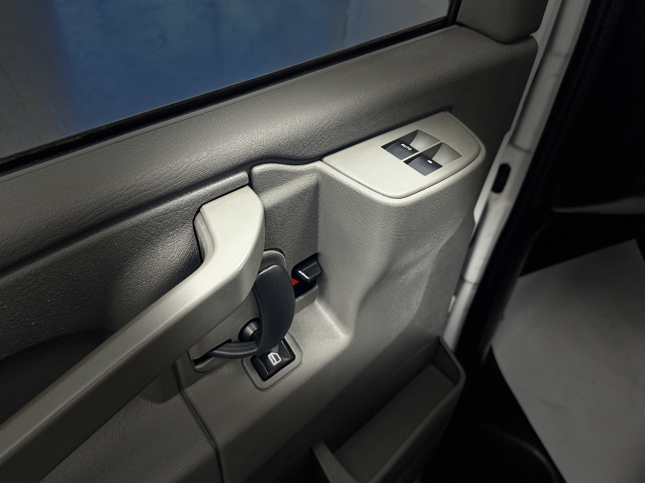 2019 Chevrolet Express Cargo Work Van - Photo 13