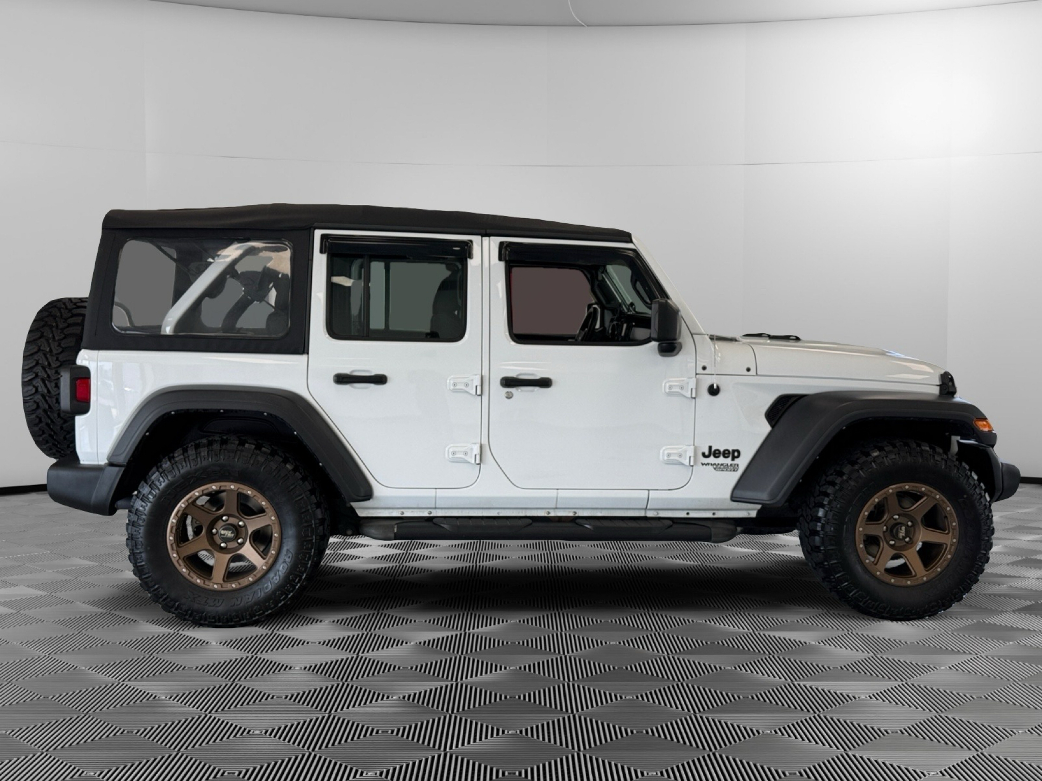 Used 2021 Jeep Wrangler SUV