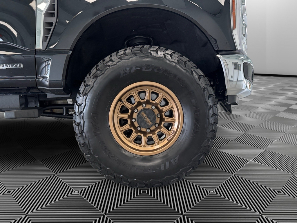Used 2024 Ford F-350 Super Duty Truck