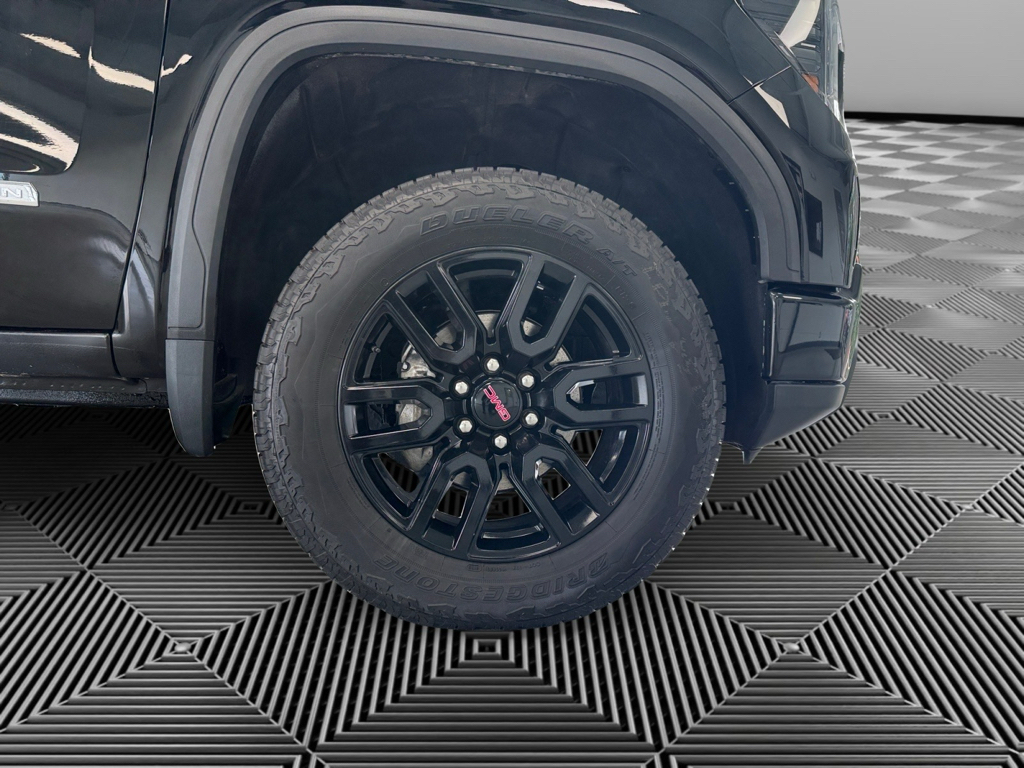 Used 2023 GMC Sierra 1500 Truck - photo 10 of 39