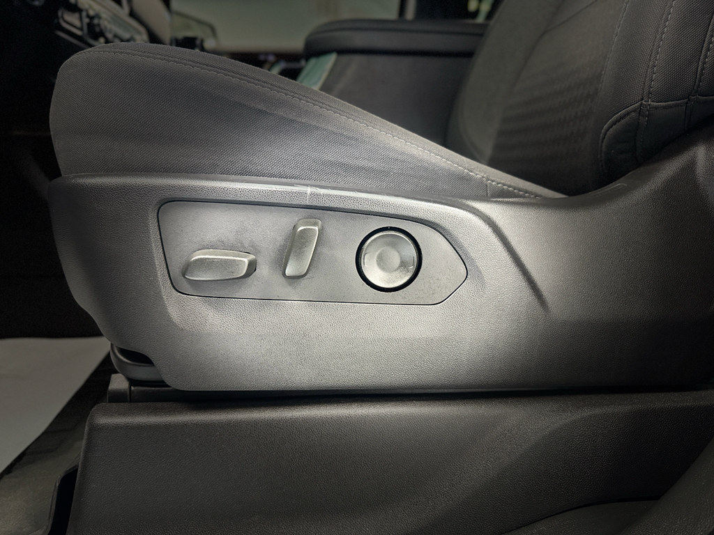 Used 2023 GMC Sierra 1500 Truck - photo 14 of 39