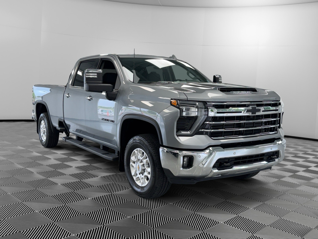 2025 Chevrolet Silverado HD LTZ 4WD Crew Cab Standard Box's photo